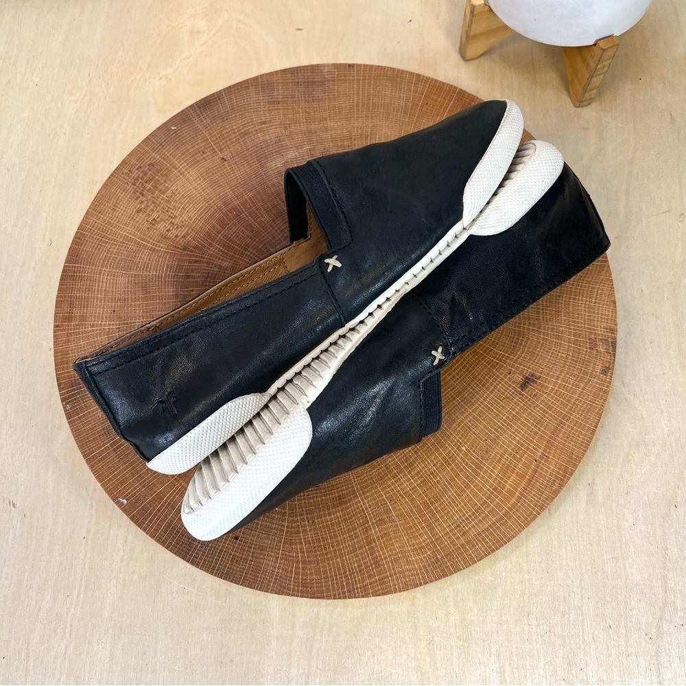 Frye | Melanie Black leather Slip-On Flats Size 7 - Picture 7 of 15